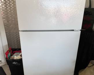 Hotpoint Top-Freezer Refrigerator