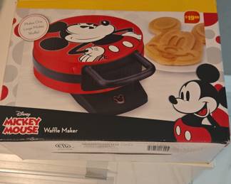Disney Mickey Mouse Waffle Maker (Model DCM-12)