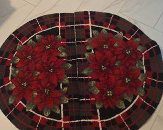 Vintage Poinsettia Plaid Hooked Oval Christmas Tree Skirt