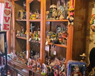Snow Globes and Collectibles