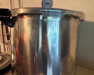 Presto Pressure Canner and Cooker