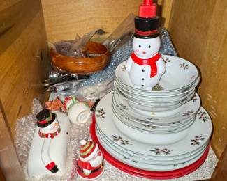 Snowman Themed Christmas Dinnerware Set and Accessories
