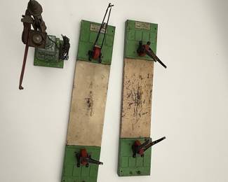 Vintage Lionel O Gauge Automatic Crossing Gate #46 and #47