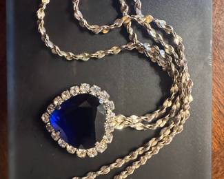 Lind 1998 Heart of the Ocean Replica Necklace