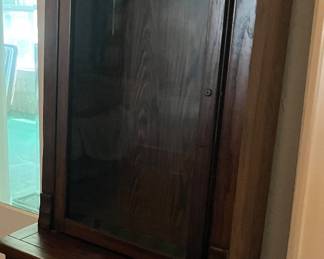 Vintage Traditional Wood Gun Cabinet / Long Gun Display Case