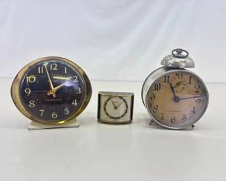 Lot of Vintage Wind Up Clocks