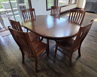 Simply Amish Cherry Dining Table with 2 Leaves  6 Chairs