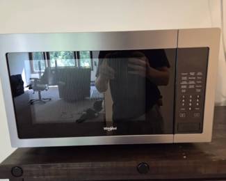 Whirlpool Stainless Steel Countertop Microwave Oven