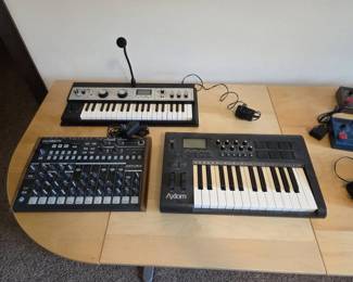 Electronic Music Production Lot  Korg, Arturia  MAudio