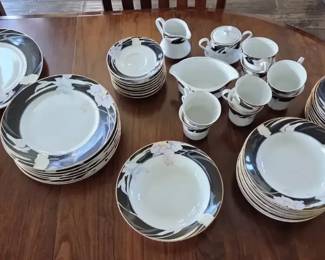 Diane China Melanie Floral Dinnerware Set  Japan