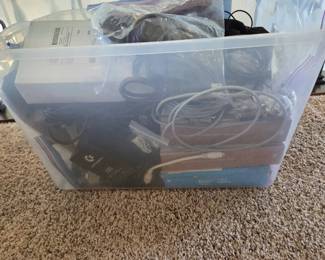 Mystery Bin 9 Vintage Computer  Electronics Lot  Apple Keyboard, Circuit Boards, Cables, more