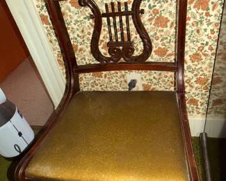 lovely Duncan Phyfe STYLE Harp-back chair