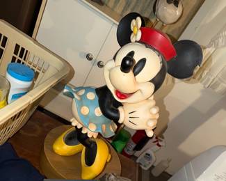 MINNIE!!