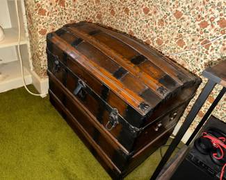 Dome top trunk (no bodies inside, thank goodness)
