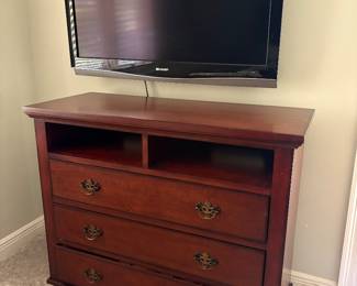 Quality Chest TV Stand Combo!