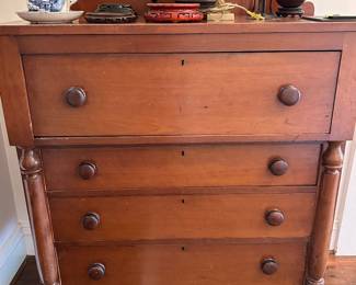 Antique chest of drawers