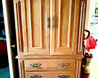 Storage armoire