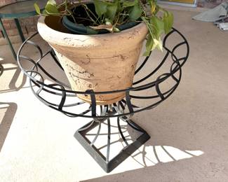 Metal wrought iron planter