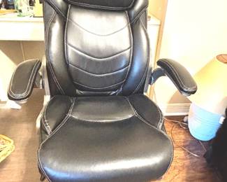 Executive office chair