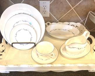 Royal Doulton "Coronet" service for 8