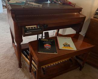 ORGAN: HAMMOND B3 W/ LESLIE SPEAKER