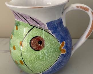 Fish pitcher