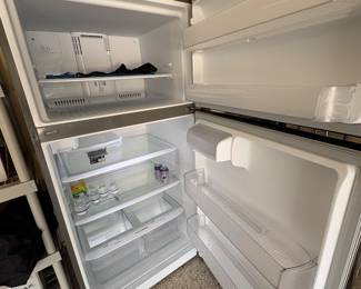 garage fridge in great condition