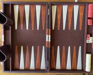 Backgammon set
