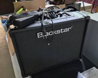 Amplifier for electric guitar