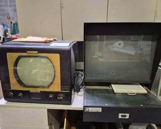 1952 RCA television with service repair manual and Microfiche