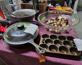 Cast iron cookware