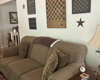 Hickory Hill Sofa, has a coordinating Love Seat