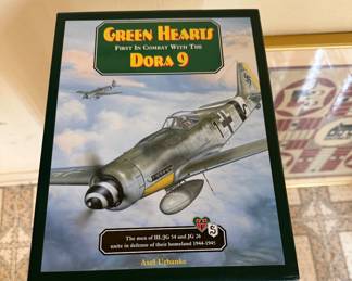 Green Hearts Dora 9 by Axel Urbanke