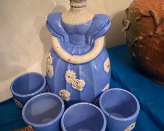 1940s blue and white Katrina Dutch girl with matching cups