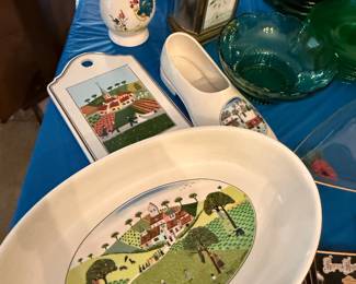 Villeroy and Bosh serving bowl and trivet