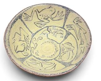 WESLEY MILLS (American, 1909-2003) Sgraffito Frog Ceramic Bowl