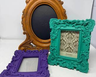 76 Setof3OrnatePictureFrames