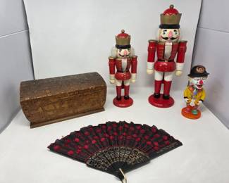178 CollectionVarietyOfVintageDecorativeItemsNoveltyCollectibles