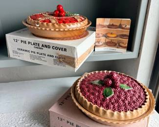 24 VintageCeramicPiePlateCoverSet