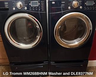LG Tromm WMHNM Washer and DLENM Dryer Set