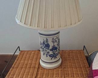 Blue and White Porcelain Ginger Jar Table Lamp