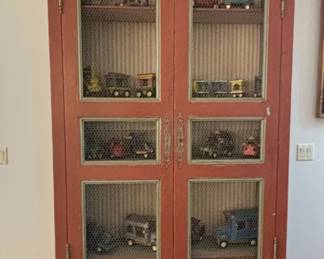 French Country Style Painted WireMesh Jelly Cabinet