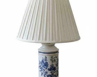 Blue and White Porcelain Ginger Jar Table Lamp second image