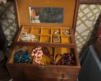 jewelry box