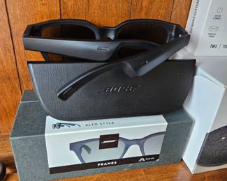 Bose Frames Alto Style w/ Open Ear Headphones