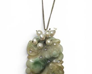 1920s Carved Jade & Freshwater Pearl Necklace