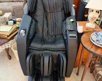 Insignia 3D Zero Gravity Full Body Massage Chair-$1350  retails for $3850