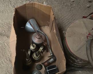Oil cans 