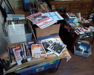 Music magazines signed autographs on headshots of the Stars