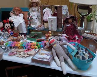 Doll collection Disney memorabilia Minnie and Mickey 1980s dolls